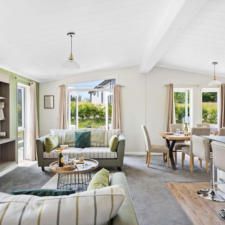 Rose Lodge, 21 Roadford Lake Lodges Lifton Exteriör bild