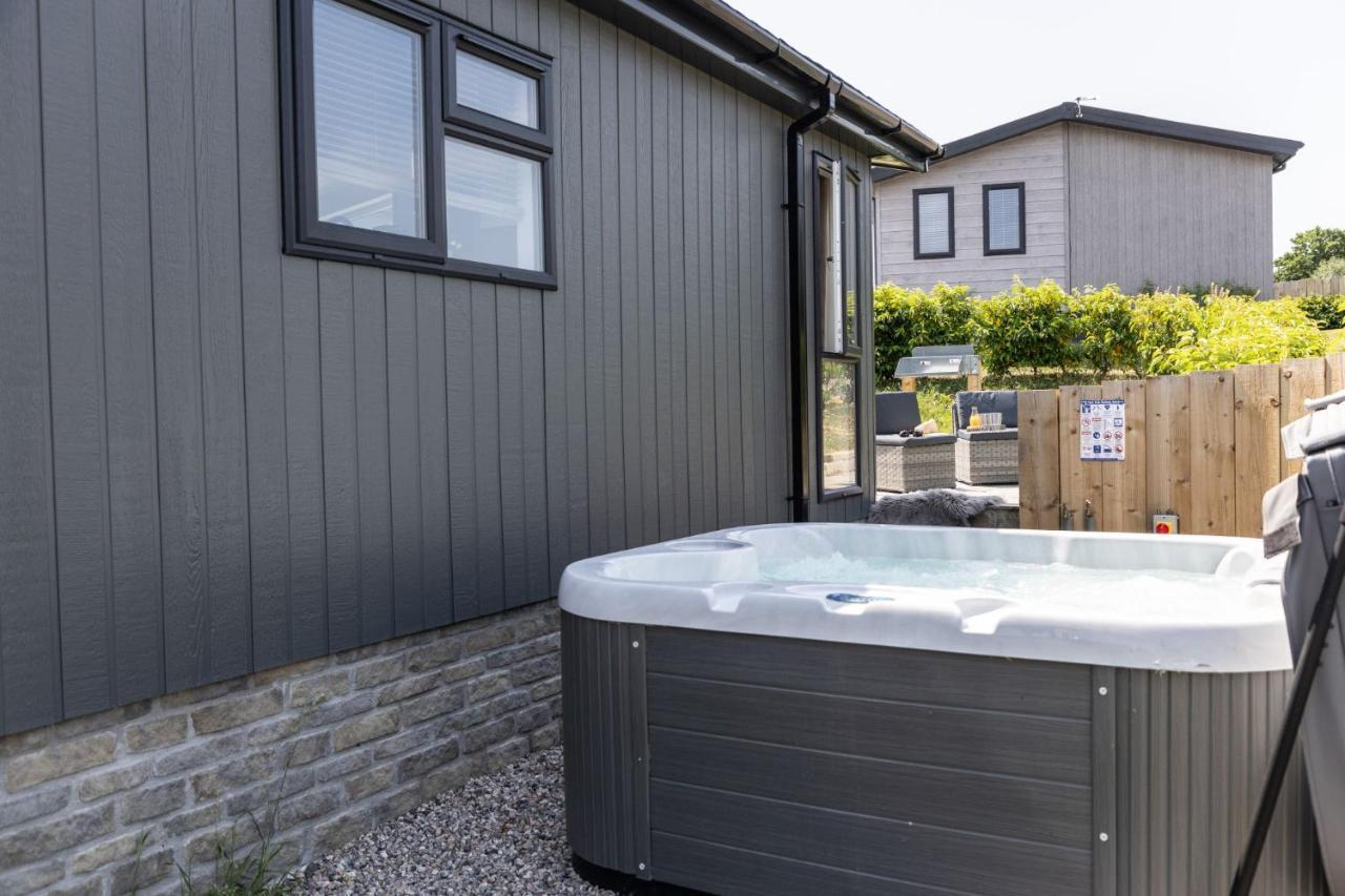 Rose Lodge, 21 Roadford Lake Lodges Lifton Exteriör bild
